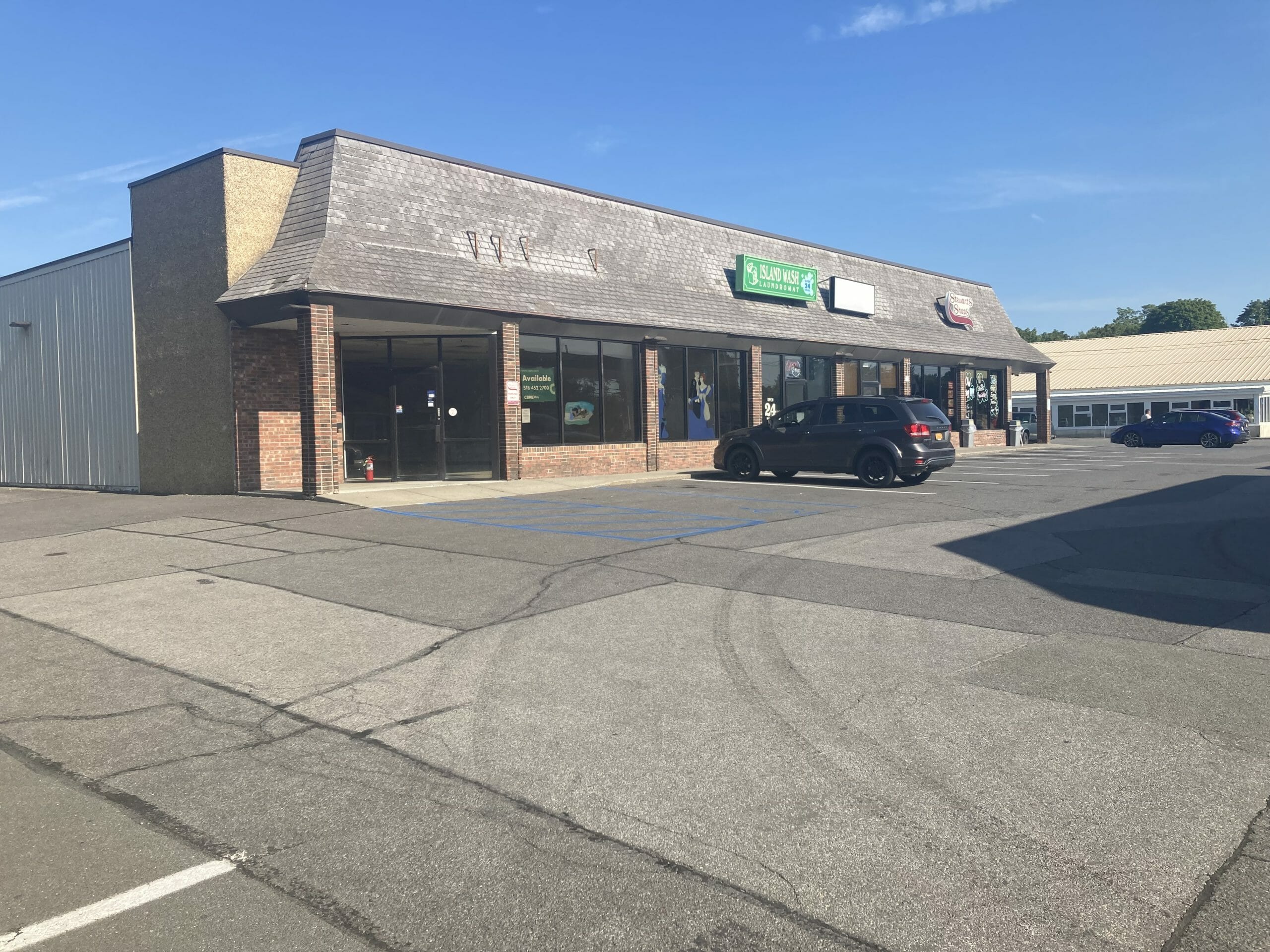 For Lease 30 Saratoga Avenue, Waterford Stewart's Shops