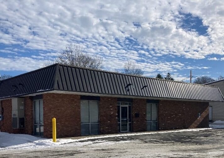 For Sale or For Lease: 101 Main Street, Corinth, NY 12822 - Stewart's Shops